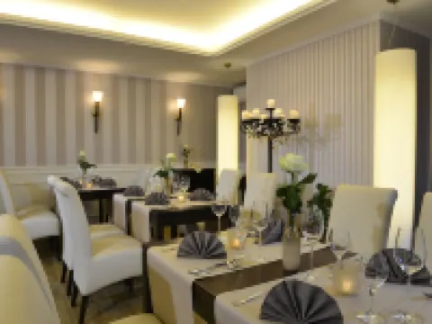 โรงแรมแคโรไลน์ มาธิลเดอ โรงแรมในเซลเลอ