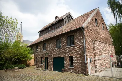 B&B De Dubbelmolen Hotels near Stadspark De Motten