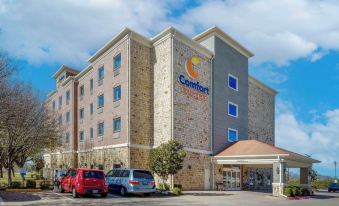 Comfort Suites