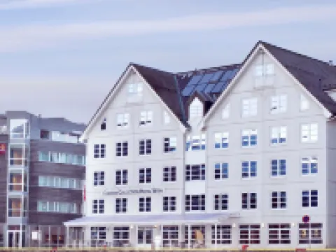 โฮม โรงแรม วิธ โรงแรมในทรุมเซอ