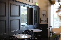 Number 8 the Townhouse - servizio colazione
