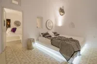 Canvas Suites - balcony