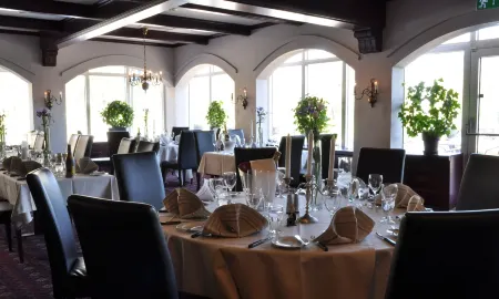 Best Western Royal Star Отели в г. Гуддинге