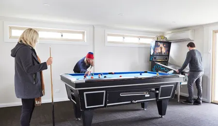 Nrma Jindabyne Holiday Park Отели рядом с достопримечательностью «Сноуи Маунтинс Граммар Скул»