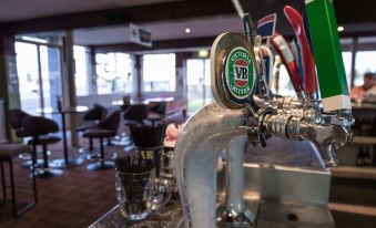 Moruya Waterfront Hotel Motel