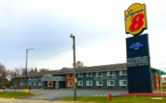 Super 8 by Wyndham Rochester Mayo Clinic Area のホテル