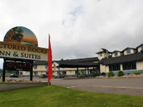 Pictured Rocks Inn and Suites Hotels in Munising