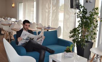 Brit Hotel les Alizes