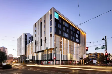 AC Hotel Tucson Downtown Отели рядом с достопримечательностью «Университет Аризона»