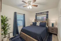 Charming 2-bedroom lake house in Onalaska, TX!