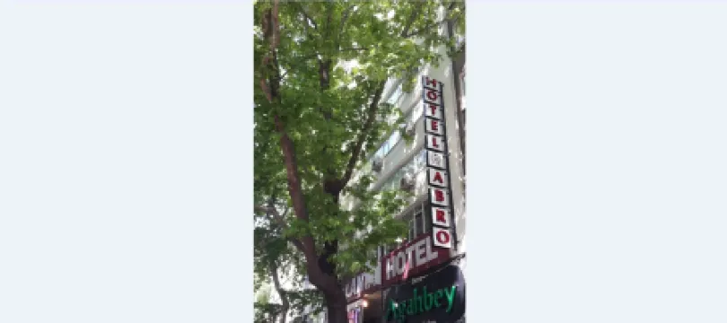 阿布羅內卡提貝酒店