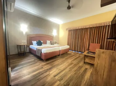 Cama Rajputana Club Resort Отели рядом с достопримечательностью «Guru Sikhar»