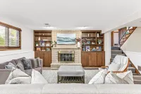 South Saint Paul 5 Bedroom - Kraft Gallery by Minne-Getaway