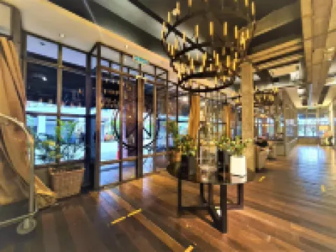 เอ็มบูทีคสเตชั่น 18 โรงแรมในอีโปะฮ์