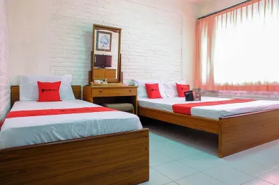 RedDoorz Syariah near Kopeng Treetop Adventure Hotel dekat Gardu Pandang Timboa