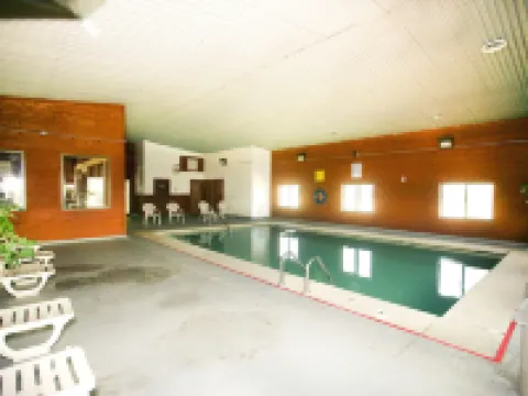 範布倫-史密斯堡地區温德姆速8酒店 克勞福德縣酒店