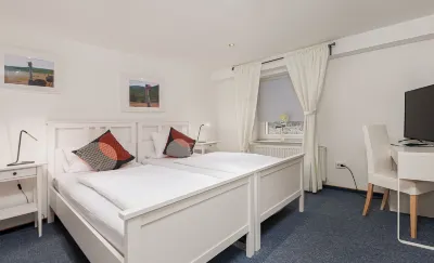 Hotel Rutherbach Hotel dekat Alte Kirche Velbert - Evangelische Kirchengemeinde Velbert