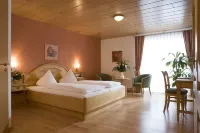 Landgasthof zur Burg Hotels in Löffingen