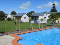 Whanganui Seaside Holiday Park - С бассейном