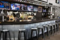 Evergreen Lodge at Vail - bar