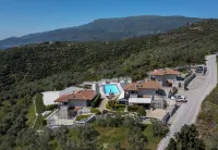 Karavia Lux Inn Hotels in Afetes