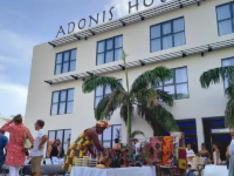 Adonis Cupecoy Hotéis em Lowlands