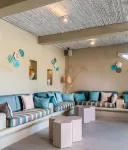 ニシア カマレス ホテル アパートメンツ