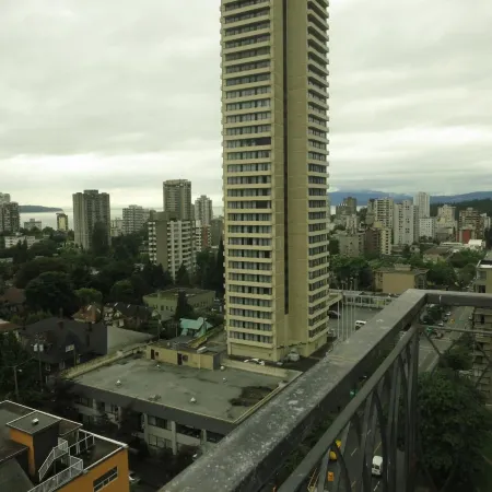 Tropicana Suite Hotel