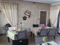 Au Bosquet Fleuri Hotels in Yzeures-sur-Creuse