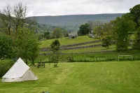 Sweetbriar Cottage B&B and Camping