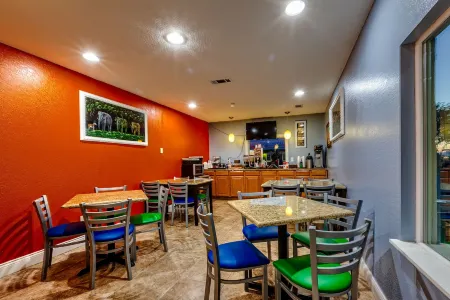 Fort Davis Inn & RV Park