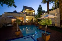 Courtyard Hotel Sandton Hotel di Sandton