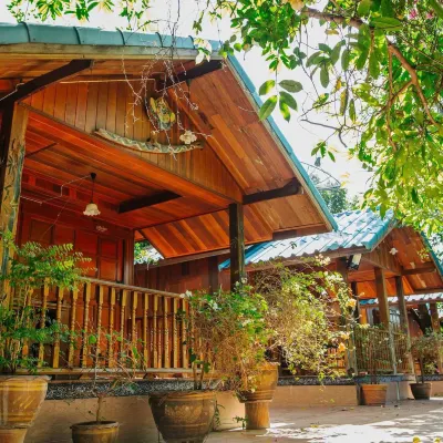 Klong Suan Plue Resort Hotels near Wat Phanan Choeng Worawihan