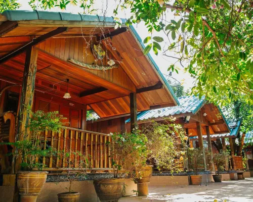 Klong Suan Plue Resort Hotels near Japanese Settlement
