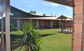 Ashleigh Court Motor Inn