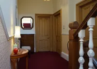Lindean Guest House - 4-Star