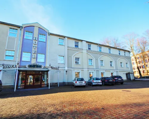 NB Hotel with Free Parking Hotels near Kipsala