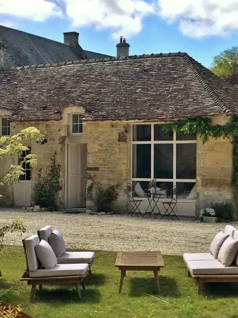 Le Domaine de l'Hostellerie Отели в г. Фонтене-ле-Пенель