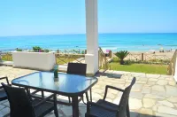 Beachfront 4-Bed Luxury Suite - Agios Gordios, Corfu, Greece