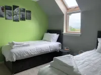 3 Mackay Road, Dornoch Hotels near Embo Beach(Embo Sands/Coul Links)