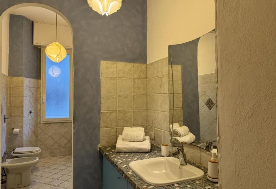 5. 아코모도 MIB..