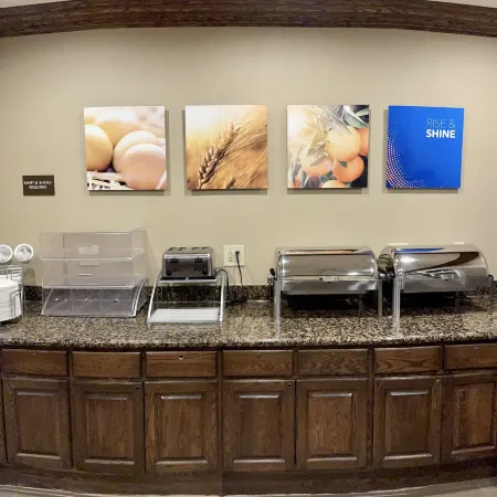 Comfort Suites