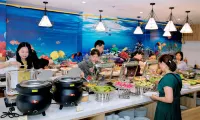 Royal Hpm Hotel - Kolam Renang