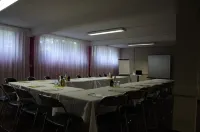 Servotel Castagniers Hotels in Carros