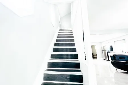 2 Homes, 1 Stay-7Br Niagara Falls Compound Отели рядом с достопримечательностью «Водопады Бридал Вейл»