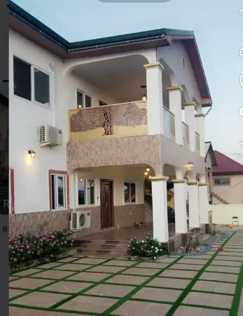 Mankessim-5Bedroom-4Bathroom-6Beds-Parking Отели в г. Mankessim