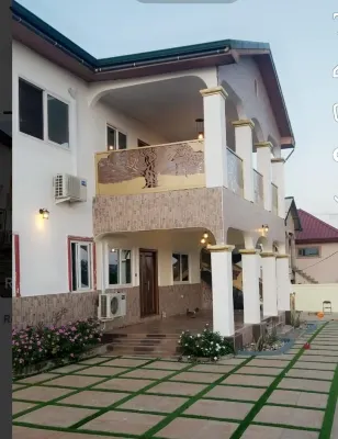 Mankessim-5Bedroom-4Bathroom-6Beds-Parking Hoteles en Mfantsiman