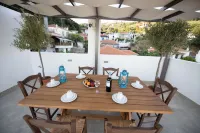 Flisvos Beachfront Apartments