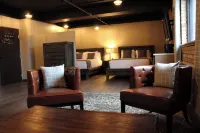 4th Street Lofts Hotels near Paul Bunyan Mall