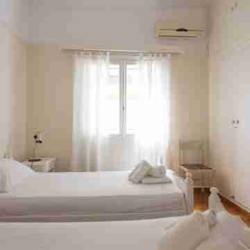 Cozy Apartment Next to Alimos Beach Rooms